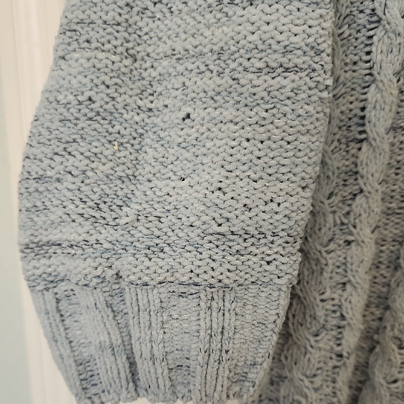 Takara Light Gray Cable Knit Sweater - Picture 4 of 12